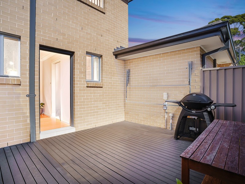 90 Holt Road, Sylvania NSW 2224