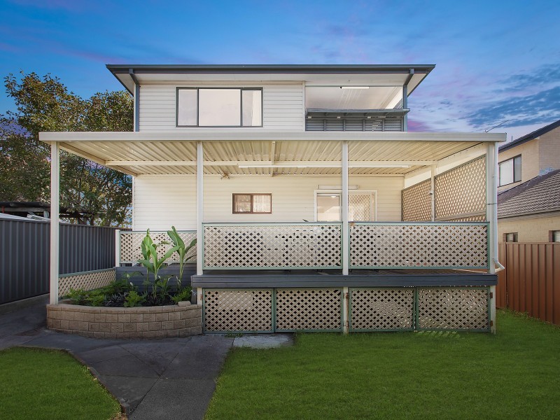 6 Edgehill Street, Carlton NSW 2218