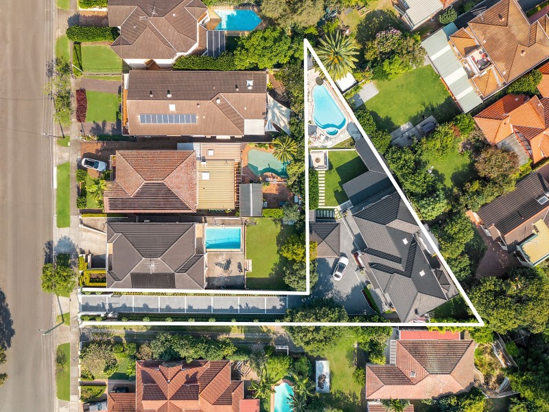 85 Carwar Avenue, Carss Park NSW 2221