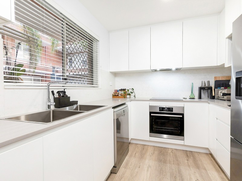 2/164 Russell Avenue, Dolls Point NSW 2219
