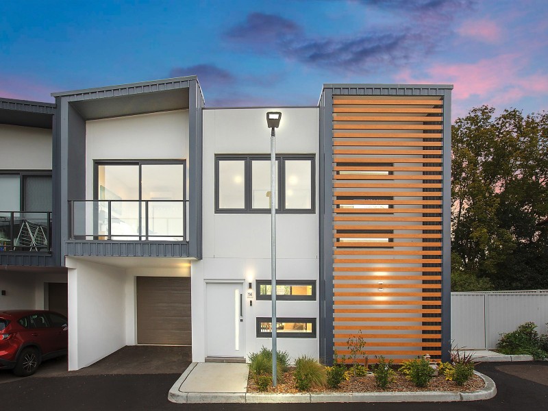 14/24 Hillcrest Avenue, Greenacre NSW 2190