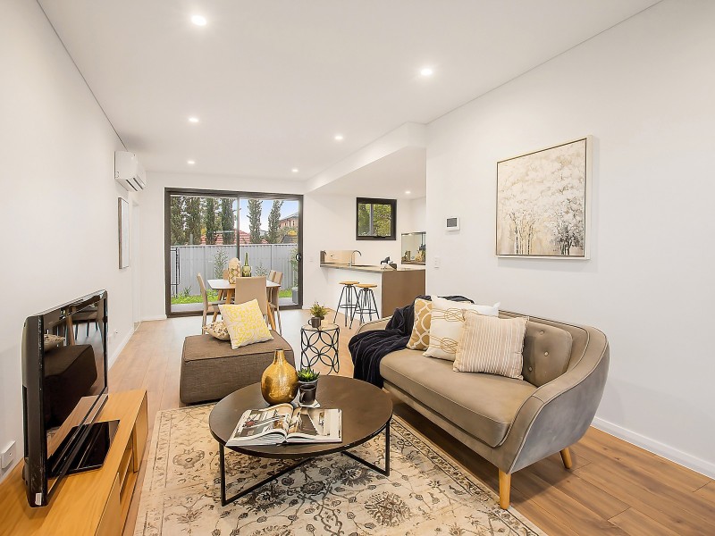 14/24 Hillcrest Avenue, Greenacre NSW 2190