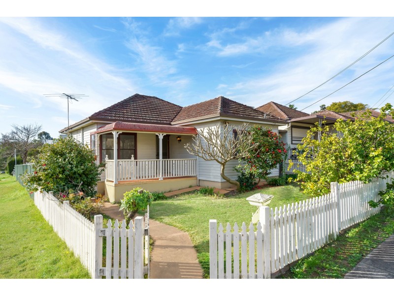 80 Henry Lawson Drive, Peakhurst NSW 2210