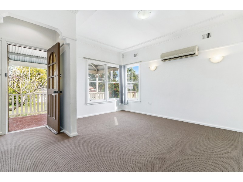 80 Henry Lawson Drive, Peakhurst NSW 2210