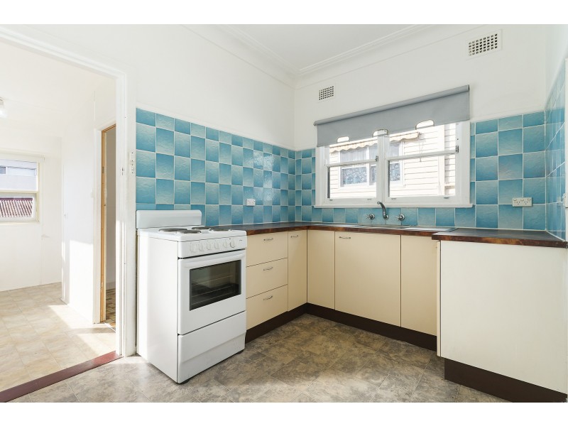 80 Henry Lawson Drive, Peakhurst NSW 2210