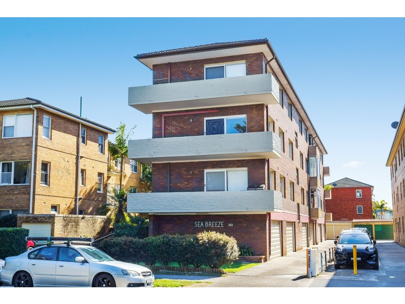 2/182 Russell Avenue, Dolls Point NSW 2219