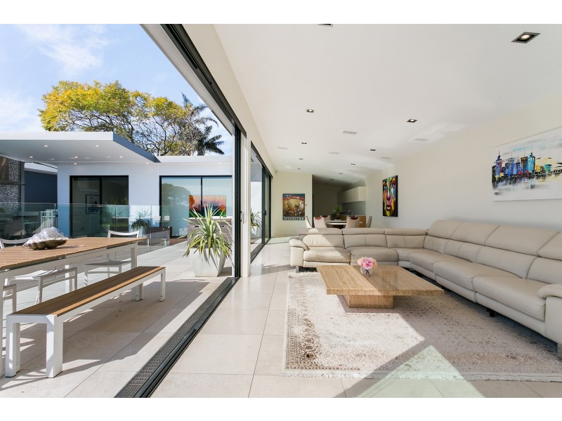 122 Holt Road, Taren Point NSW 2229