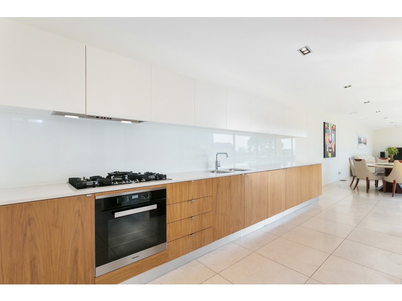 122 Holt Road, Taren Point NSW 2229