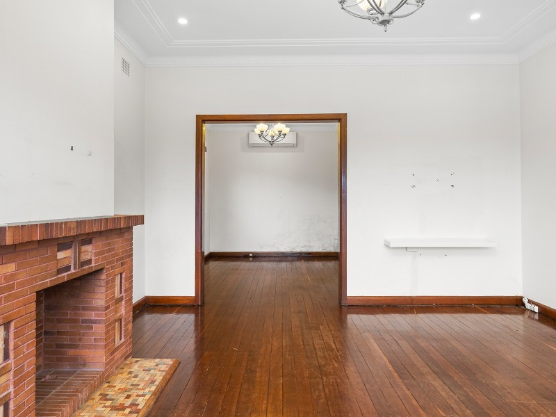 18 Borgah Street, Carss Park NSW 2221