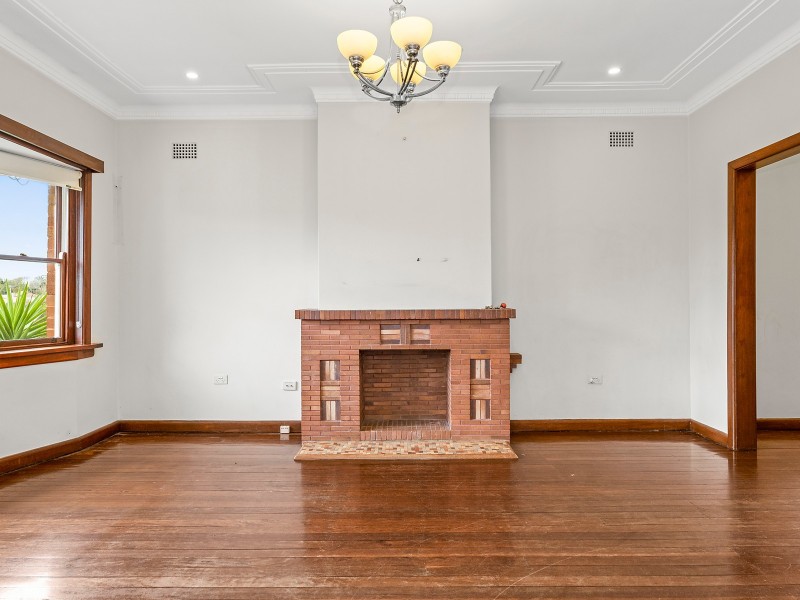 18 Borgah Street, Carss Park NSW 2221