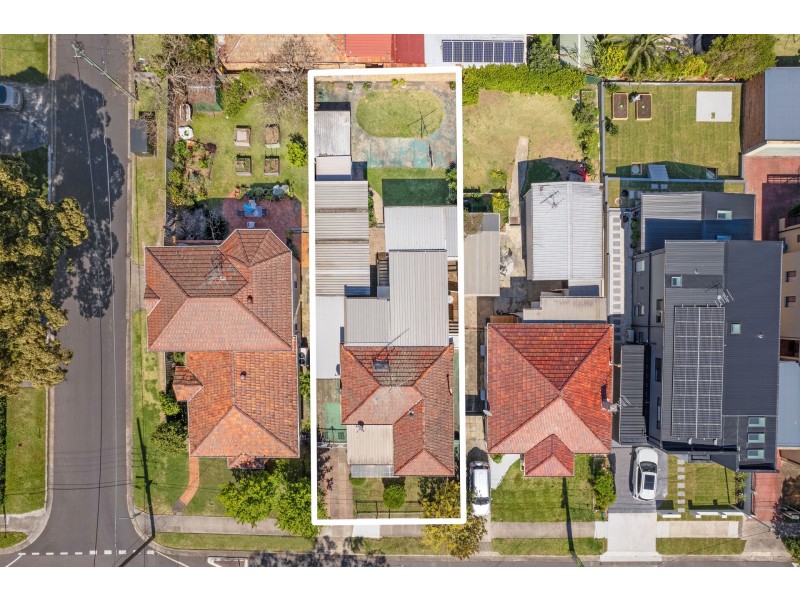 142 Hillcrest Avenue, Hurstville Grove NSW 2220