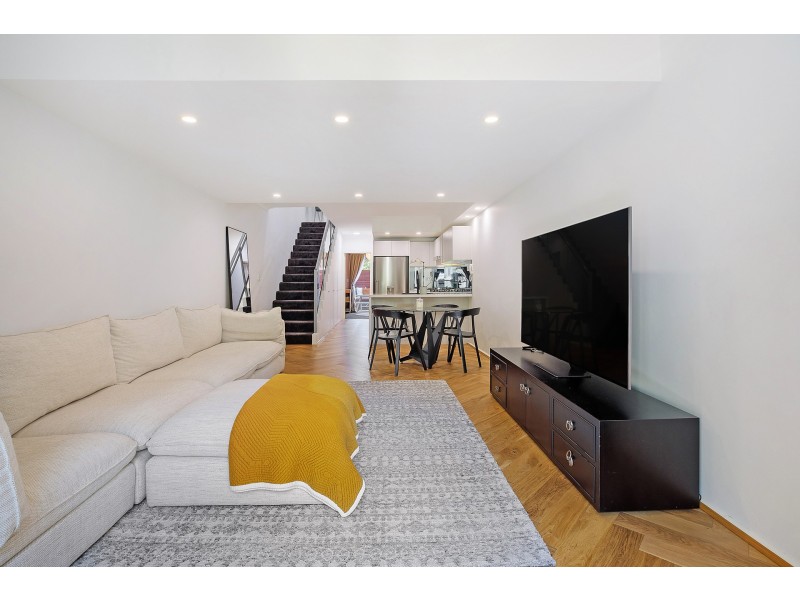 9/384A Railway Parade, Carlton NSW 2218