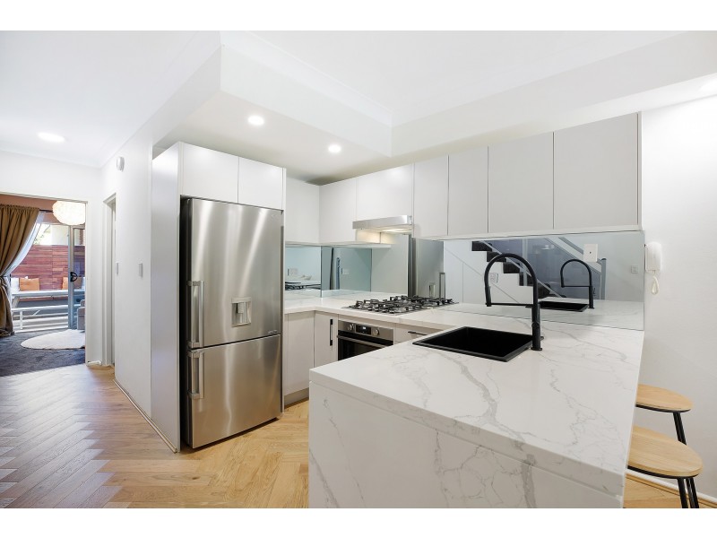 9/384A Railway Parade, Carlton NSW 2218