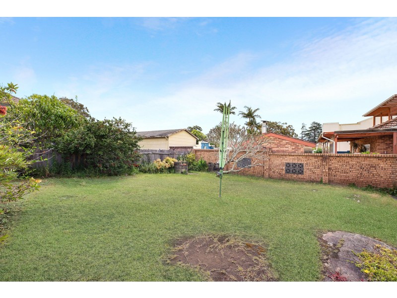 3 Evelyn Street North, Sylvania NSW 2224