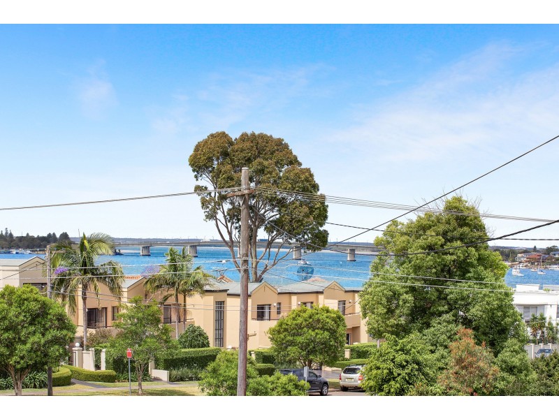 3 Evelyn Street North, Sylvania NSW 2224