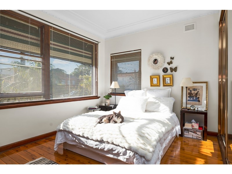 14 Flatrock Road, Kingsgrove NSW 2208