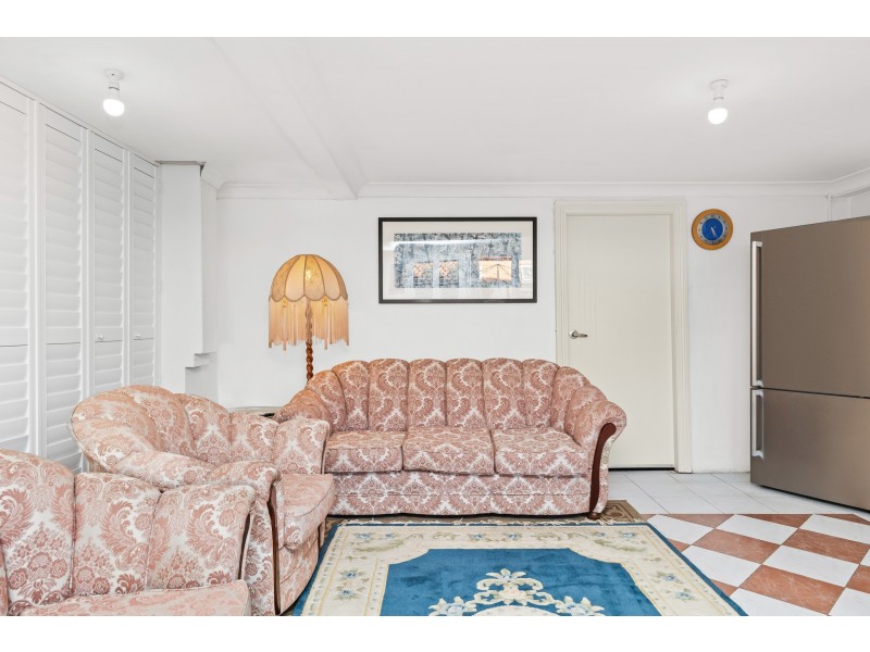 14 Flatrock Road, Kingsgrove NSW 2208