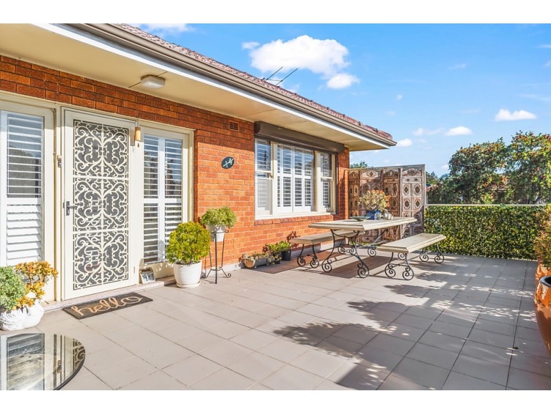 14 Flatrock Road, Kingsgrove NSW 2208