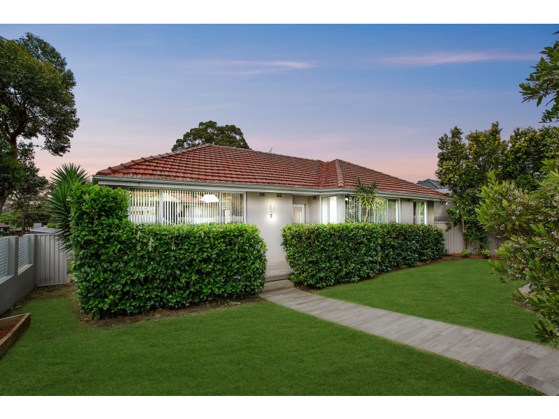 2 Woorak Crescent, Miranda NSW 2228