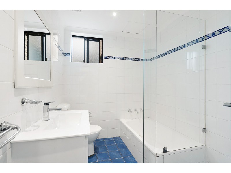 5/36 Hampton Court Road, Carlton NSW 2218