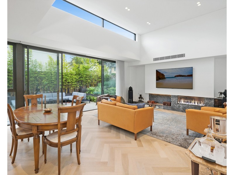 83 Old Taren Point Road, Taren Point NSW 2229