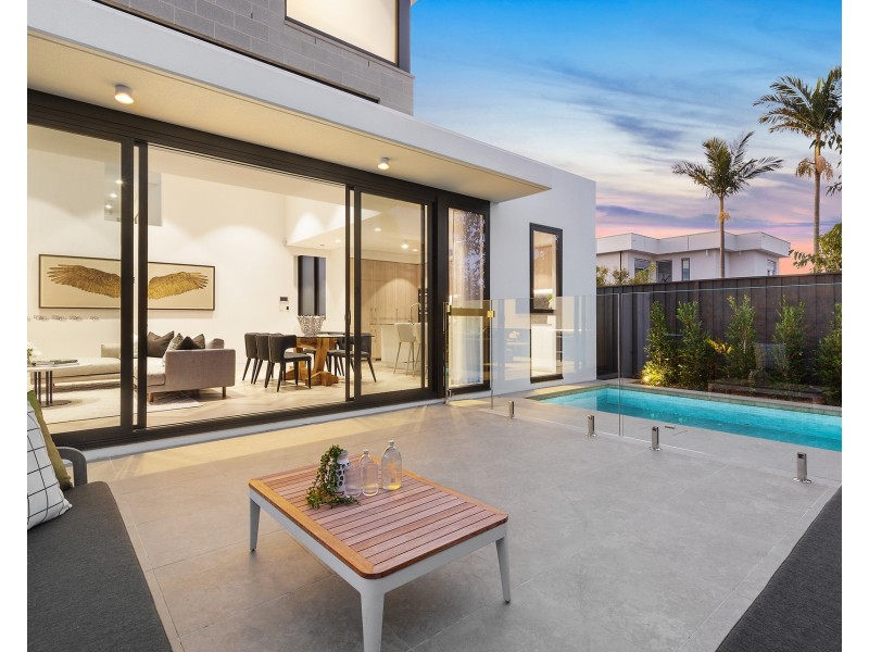 83 Old Taren Point Road, Taren Point NSW 2229