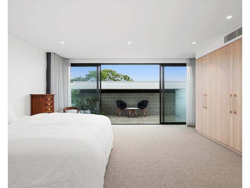 83 Old Taren Point Road, Taren Point NSW 2229