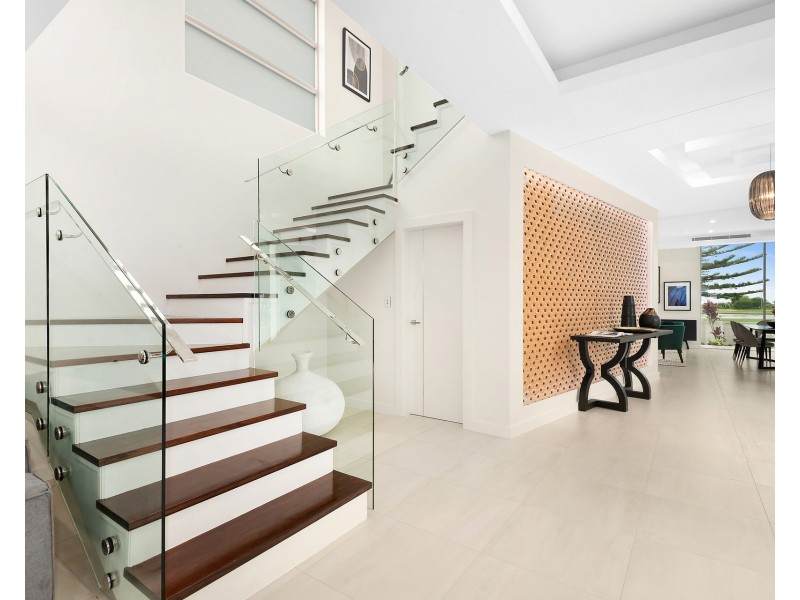 172 The Grand Parade, Monterey NSW 2217