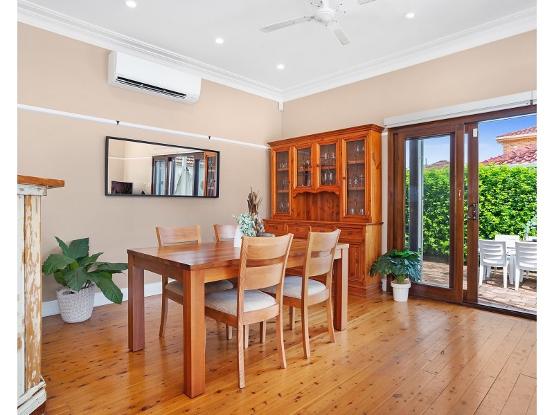 18 Lakeside Avenue, Monterey NSW 2217