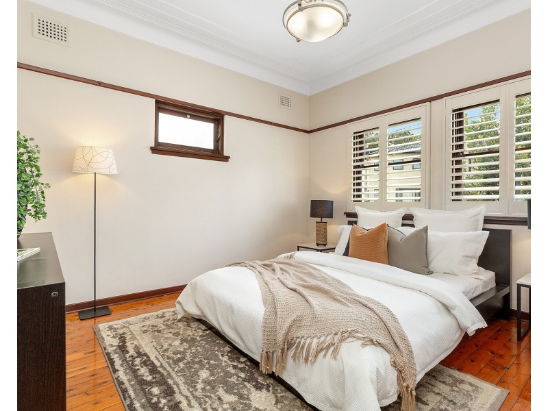 18 Lakeside Avenue, Monterey NSW 2217