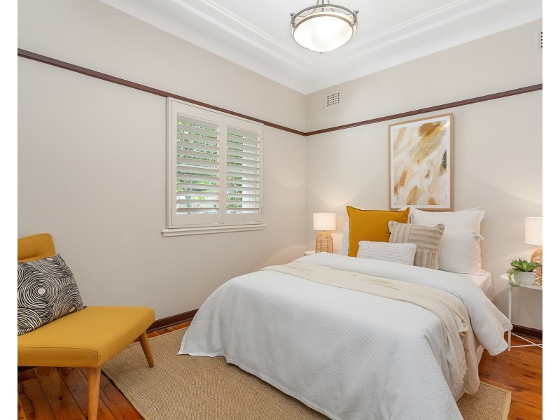 18 Lakeside Avenue, Monterey NSW 2217