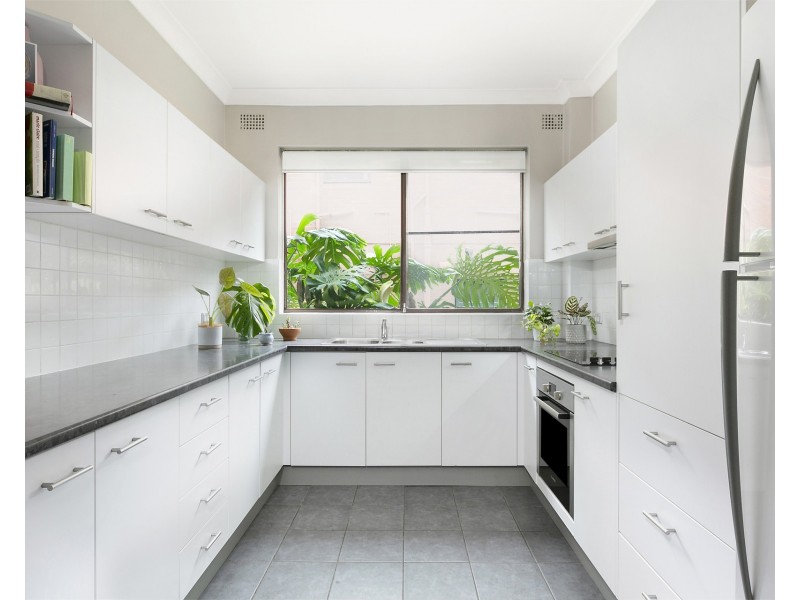 4/16 Jubilee Avenue, Carlton NSW 2218