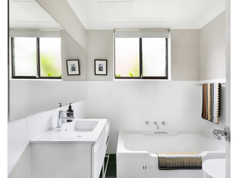 4/16 Jubilee Avenue, Carlton NSW 2218