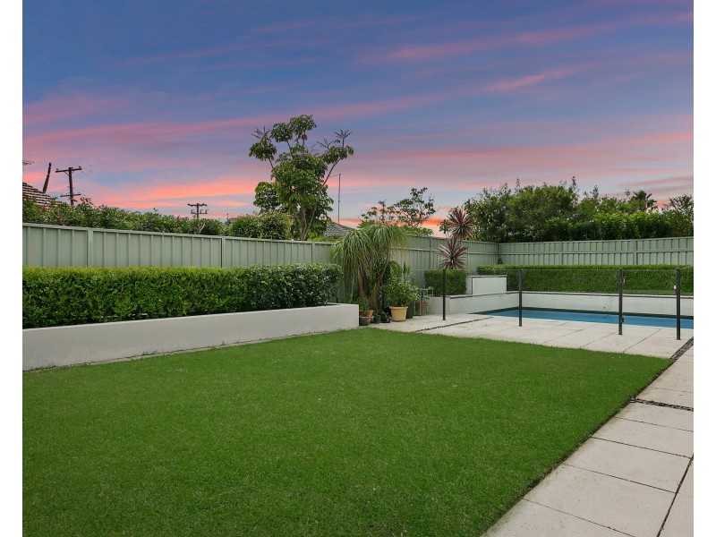 19 Castlereagh Crescent, Sylvania Waters NSW 2224