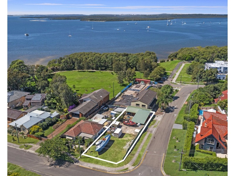 100 Woodlands Road, Taren Point NSW 2229