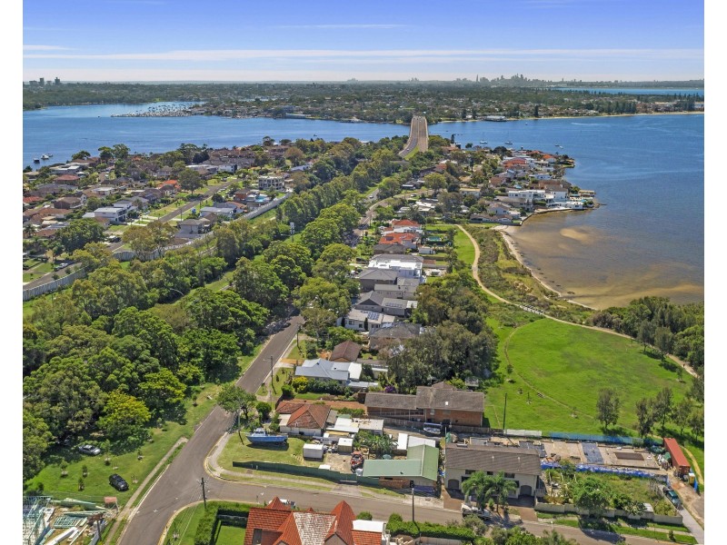 100 Woodlands Road, Taren Point NSW 2229