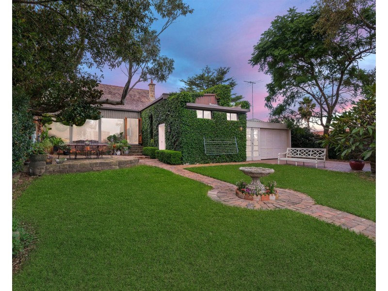 27 Segenhoe Street, Arncliffe NSW 2205