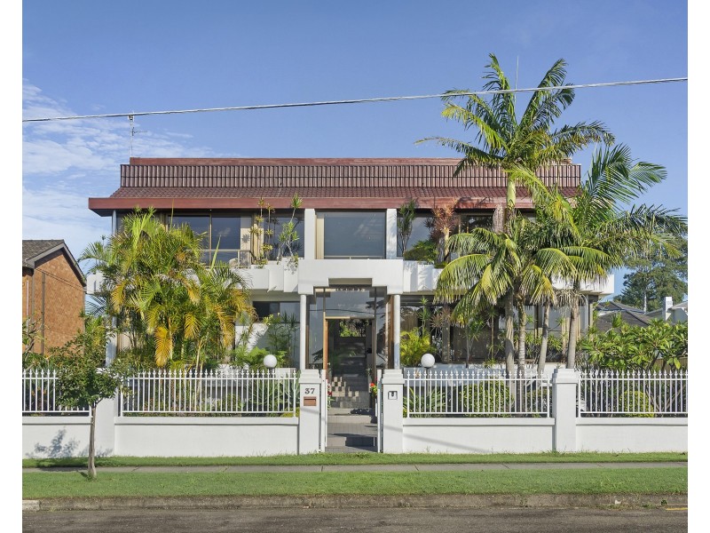 37 Belgrave Esplanade, Sylvania NSW 2224