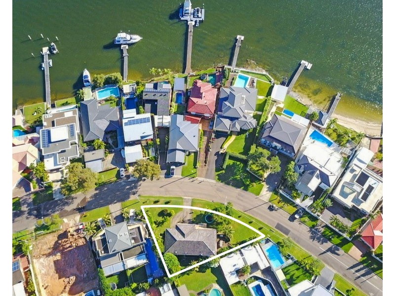 2 Holt Road, Taren Point NSW 2229