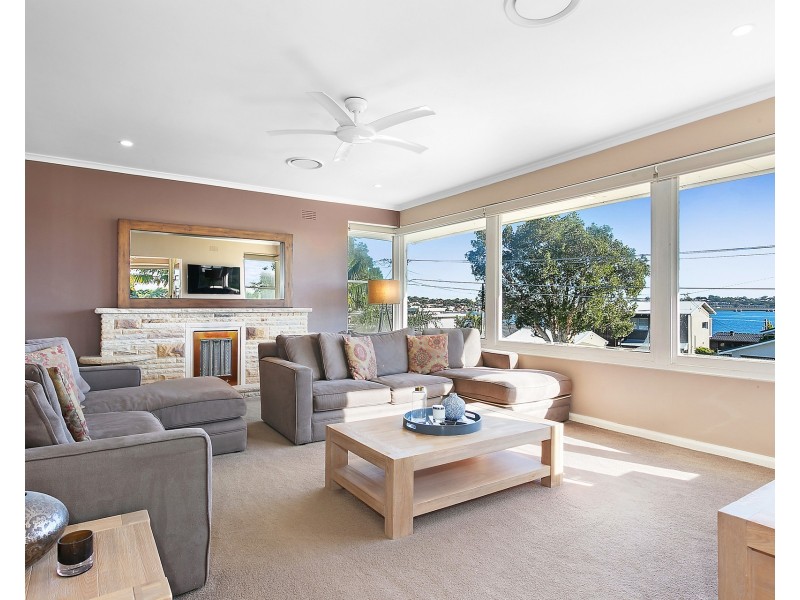 2 Holt Road, Taren Point NSW 2229