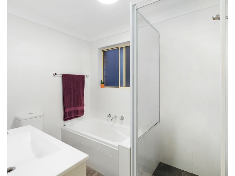 2/41 Hampton Court Road, Carlton NSW 2218