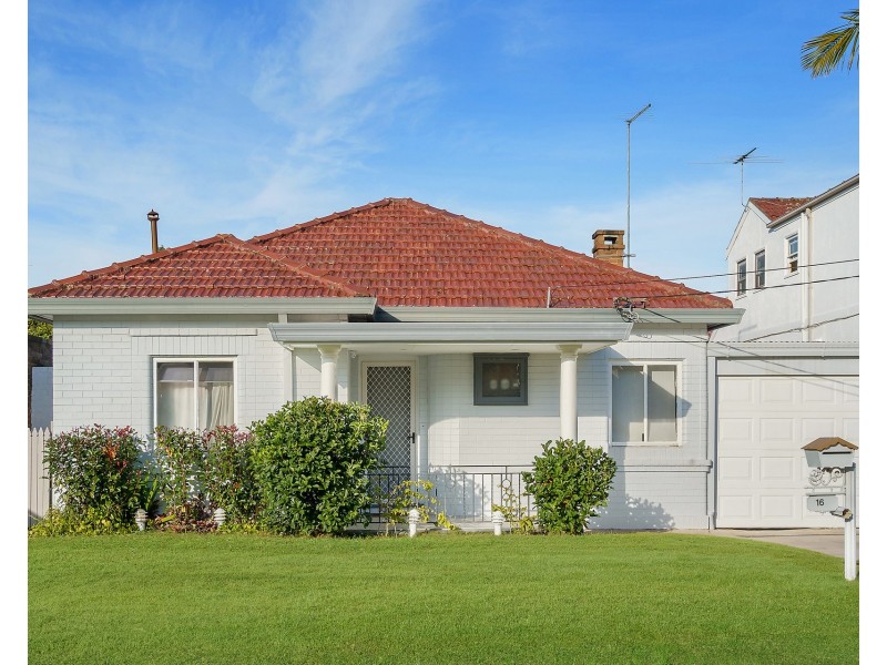 16 Lakeside Avenue, Monterey NSW 2217