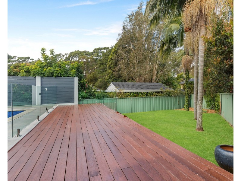 10 Leichhardt Crescent, Sylvania NSW 2224