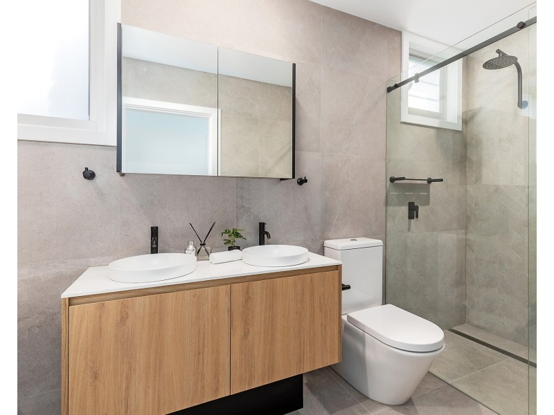 10 Leichhardt Crescent, Sylvania NSW 2224