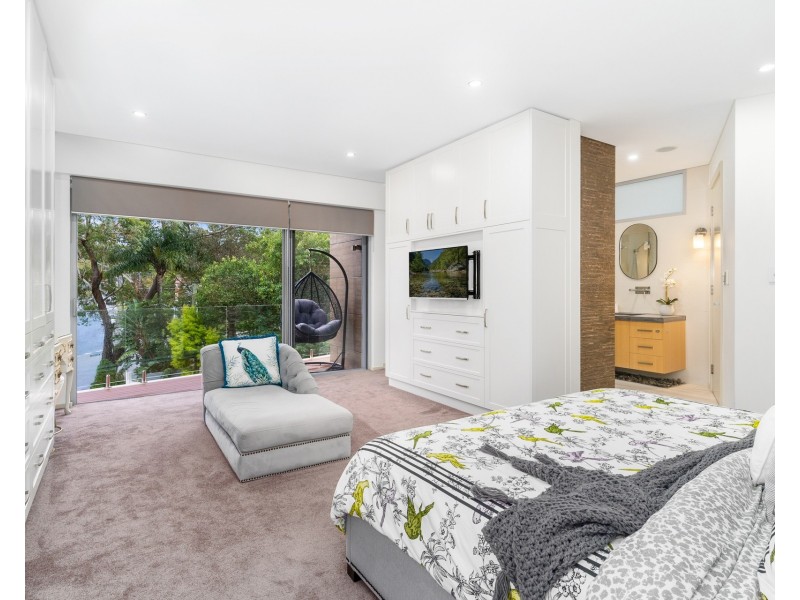 4 Waratah Street, Blakehurst NSW 2221