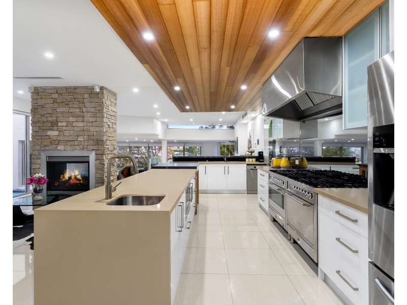 4 Waratah Street, Blakehurst NSW 2221