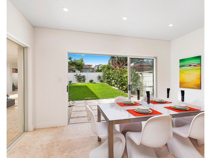 220 Carrington Avenue, Hurstville NSW 2220