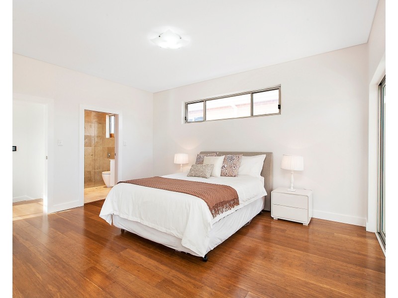 220 Carrington Avenue, Hurstville NSW 2220