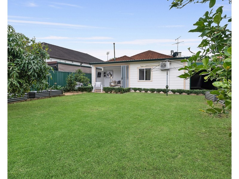 6 Wheeler Street, Carlton NSW 2218