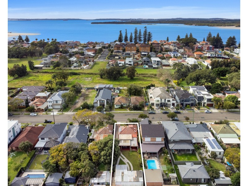 52 Napoleon Street, Sans Souci NSW 2219